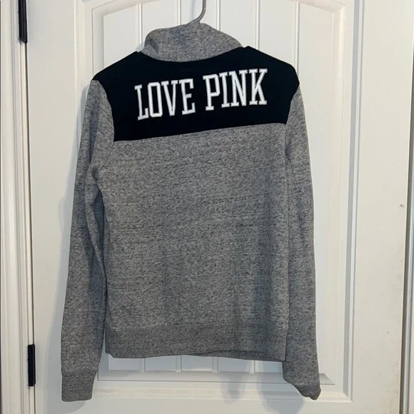PINK Victoria's Secret Gray and Black Women's Sweater - Picture 2 of 2